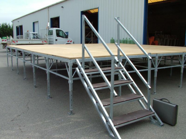 Podium modulable Vénasque (module 1.20x1.20m)